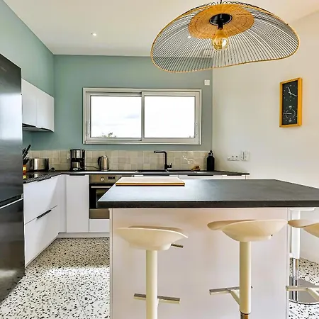 Des Loups De Talmont-Saint-Hilaire